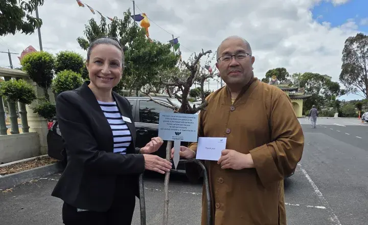 Caterina Demontis from WHF and the Venerable Thich Phuoc Tan OAM from Quang Minh Temple